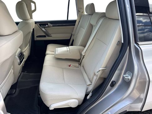 Certified 2020 Lexus GX 460 Premium w/ Premium Package image 13