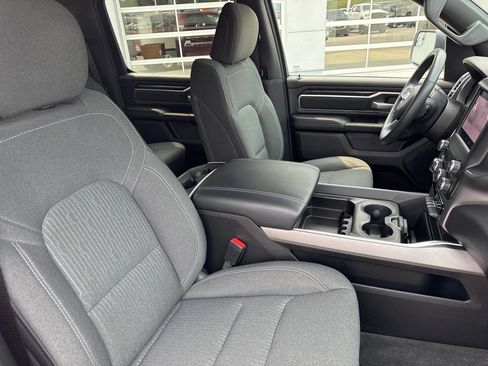 Used 2024 RAM 1500 Big Horn AWD/4WD image 39