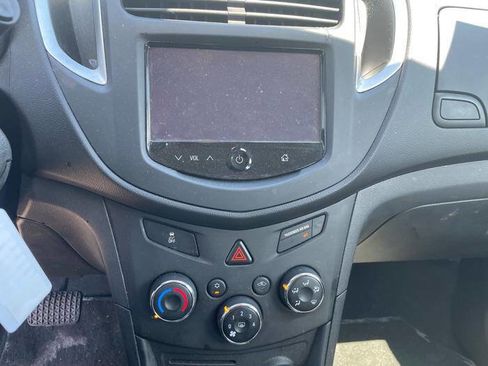 Used 2015 Chevrolet Trax LS AWD/4WD image 35