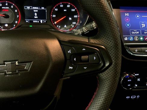 Used 2023 Chevrolet TrailBlazer RS w/ Convenience Package image 19