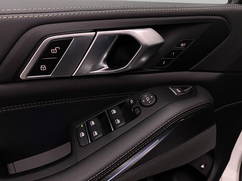 New 2026 BMW X5 xDrive50e w/ Executive Package image 34