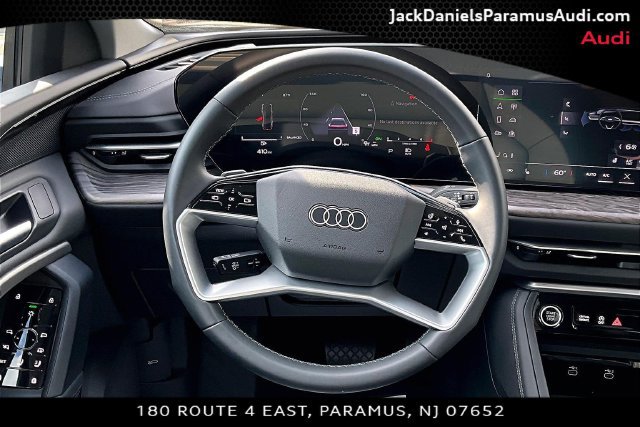 Used 2025 Audi Q5 Premium w/ Convenience Package AWD/4WD image 5