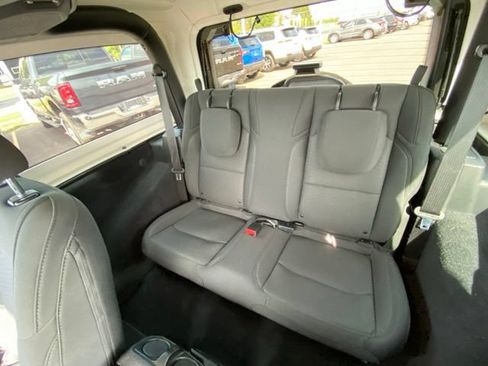 Used 2020 Jeep Wrangler Sport AWD/4WD image 14