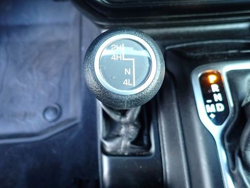 Certified 2019 Jeep Wrangler Sport image 21