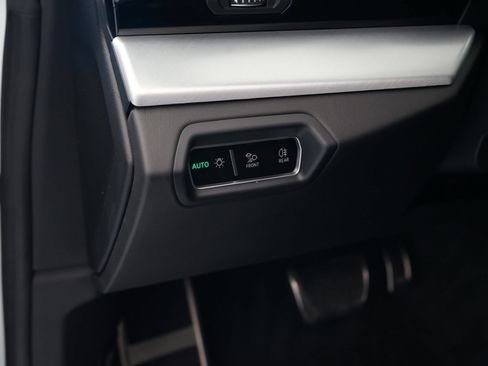 Used 2019 Lamborghini Urus AWD/4WD image 39