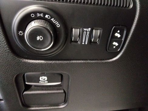 Used 2022 Jeep Wagoneer Series I image 18