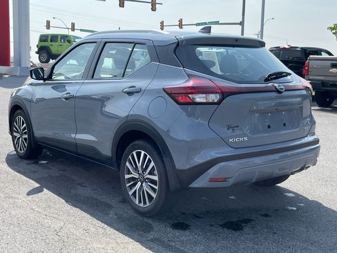 Used 2024 Nissan Kicks SV FWD image 9