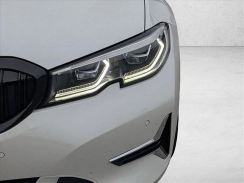 Used 2020 BMW 330i xDrive 330i xDrive w/ Executive Package image 9