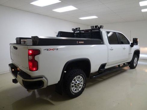 Used 2022 Chevrolet Silverado 2500 LT w/ Convenience Package AWD/4WD image 6