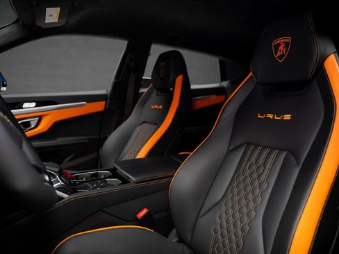 Used 2024 Lamborghini Urus S AWD/4WD image 63