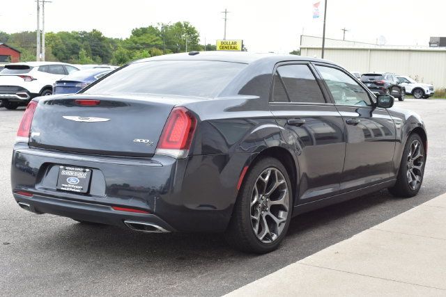 Used 2017 Chrysler 300 S RWD image 13