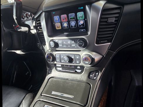 Used 2017 Chevrolet Suburban Premier image 16