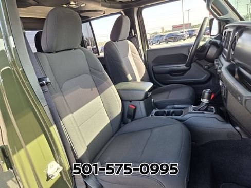 Used 2023 Jeep Gladiator Sport AWD/4WD image 20