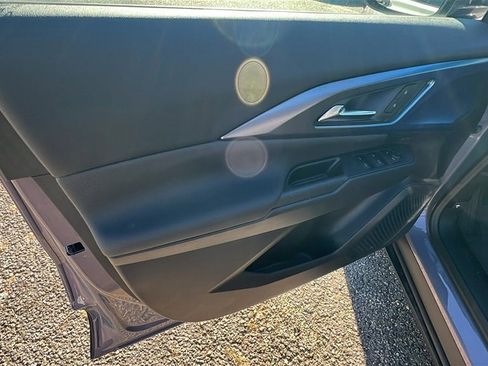 New 2026 Chevrolet Equinox EV LT image 11