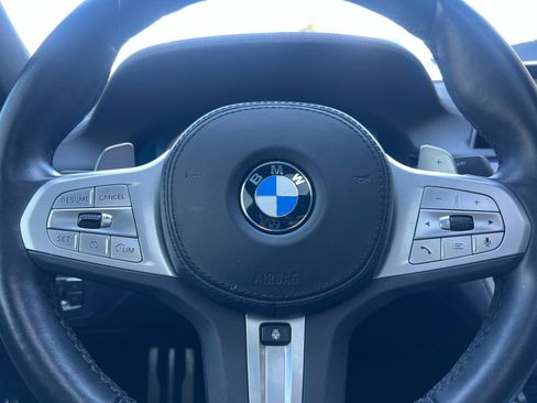 Used 2022 BMW 740i w/ M Sport Package image 24