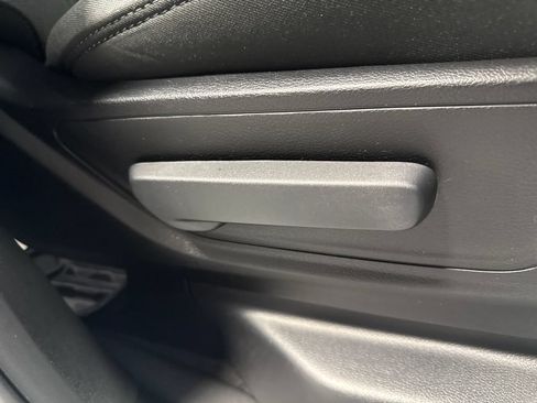 Used 2022 RAM 1500 Big Horn AWD/4WD image 32