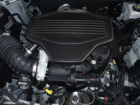 Used 2020 GMC Acadia SLT w/ Driver Alert Package II image 30