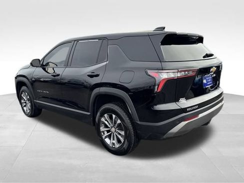 Used 2025 Chevrolet Equinox LT image 3