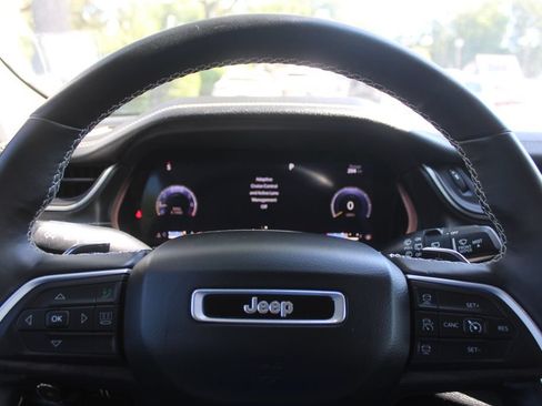 Used 2021 Jeep Grand Cherokee L Limited RWD image 28