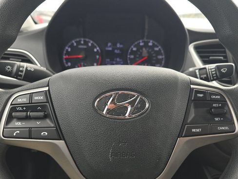 Used 2021 Hyundai Accent SE FWD image 18