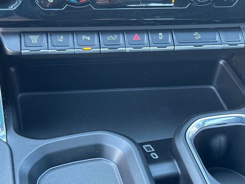 Used 2024 GMC Sierra 3500 Denali w/ Denali Reserve Package image 30