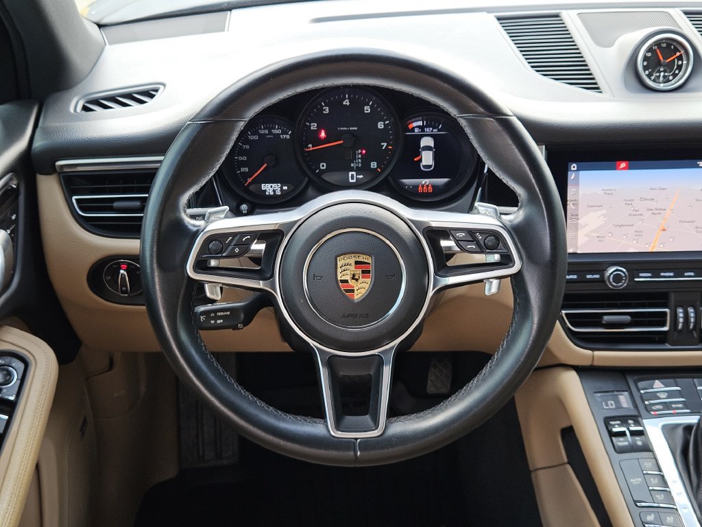 Used 2021 Porsche Macan AWD/4WD image 23