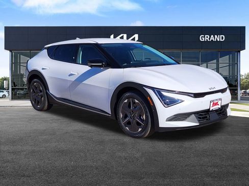 New 2025 Kia EV6 Light image 2