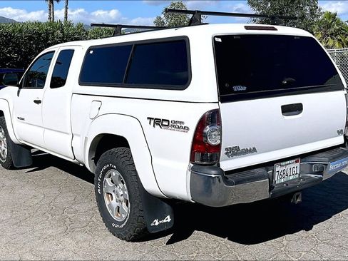 Used 2013 Toyota Tacoma 4x4 Access Cab V6 w/ TRD Off-Road Pkg image 6