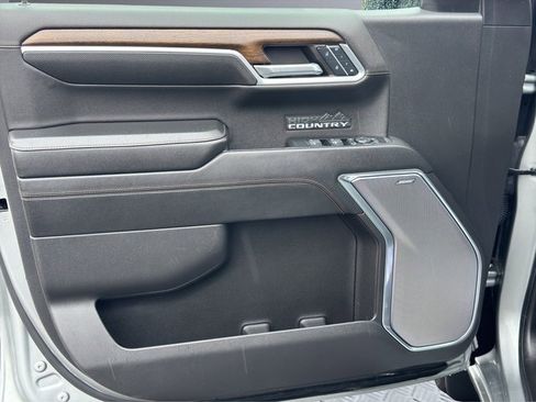 Used 2024 Chevrolet Silverado 1500 High Country w/ High Country Premium Package image 13