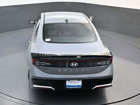 Used 2025 Hyundai Sonata SEL FWD image 17
