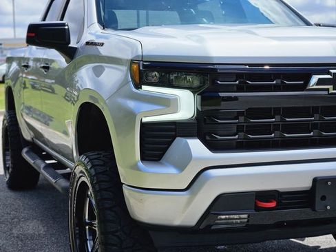 Used 2022 Chevrolet Silverado 1500 RST w/ Redline Edition AWD/4WD image 9