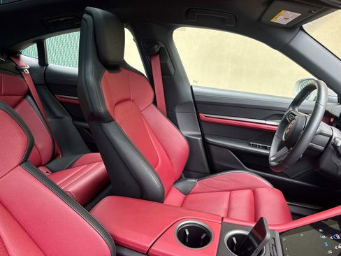 Used 2025 Porsche Taycan image 13