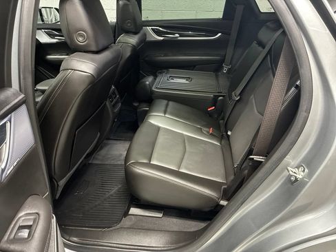 Used 2024 Cadillac XT5 Premium Luxury w/ Technology Package AWD/4WD image 27