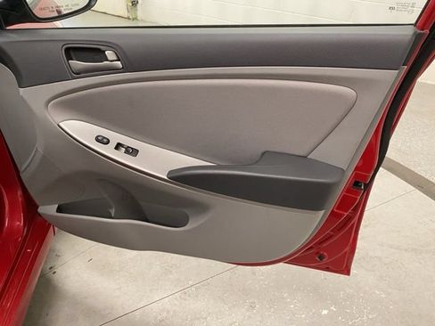 Used 2016 Hyundai Accent SE w/ Option Group 02 FWD image 23