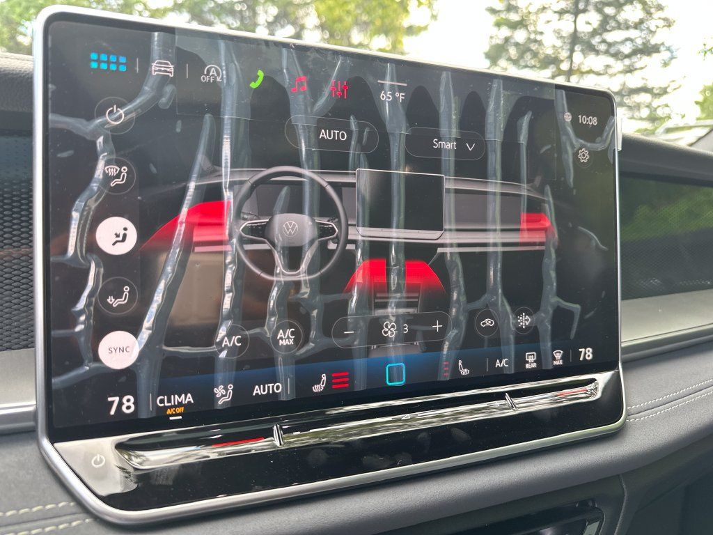New 2026 Volkswagen Tiguan SE R-Line AWD/4WD image 16