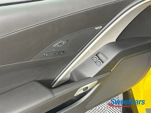 Used 2015 Chevrolet Corvette Z06 w/ 3LZ Preferred Equipment Group RWD image 33