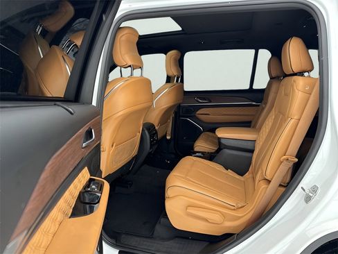 Used 2022 Jeep Grand Cherokee L Summit w/ Advanced Protech Group IV image 21