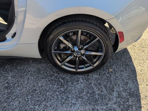 Used 2018 MAZDA MX-5 Miata Grand Touring image 11