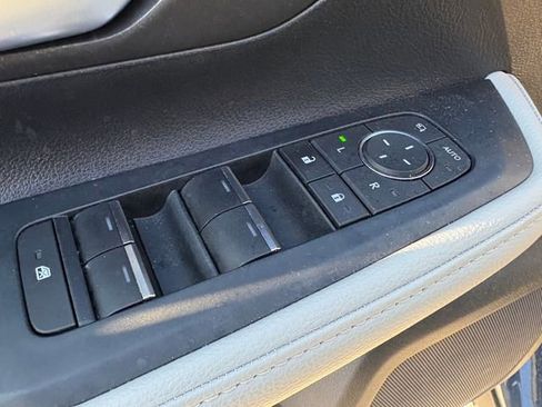 Used 2024 Toyota Grand Highlander AWD Hybrid image 13