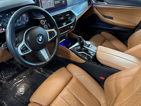 Used 2022 BMW 540i w/ M Sport Package RWD image 10