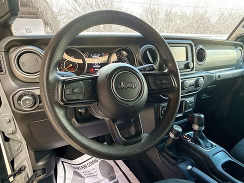 Used 2021 Jeep Wrangler Unlimited Sport image 12