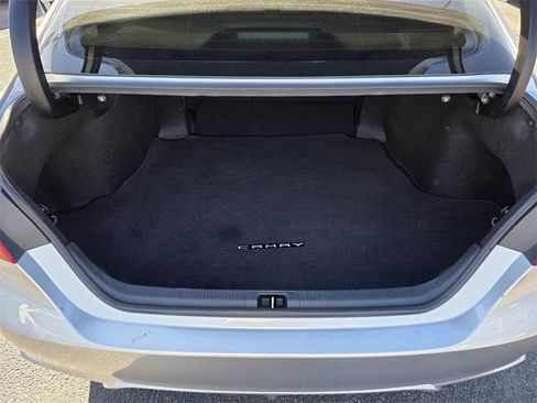 Used 2022 Toyota Camry SE image 17