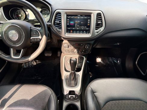 Used 2018 Jeep Compass Latitude w/ Popular Equipment Group image 18