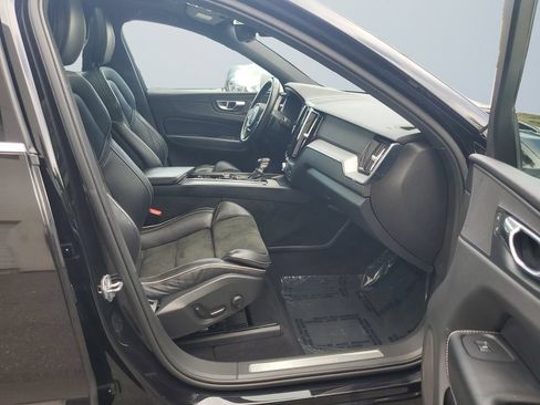 Used 2018 Volvo XC60 T6 R-Design w/ Convenience Package AWD/4WD image 15