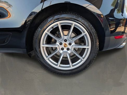 Used 2018 Porsche Macan Sport Edition w/ Premium Package Plus AWD/4WD image 10