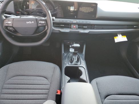 New 2025 Kia K4 EX FWD image 23
