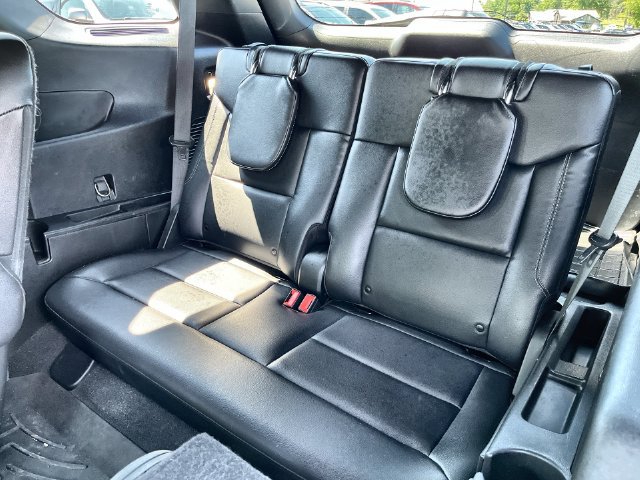 Used 2020 Ford Explorer XLT w/ Equipment Group 202A AWD/4WD image 32