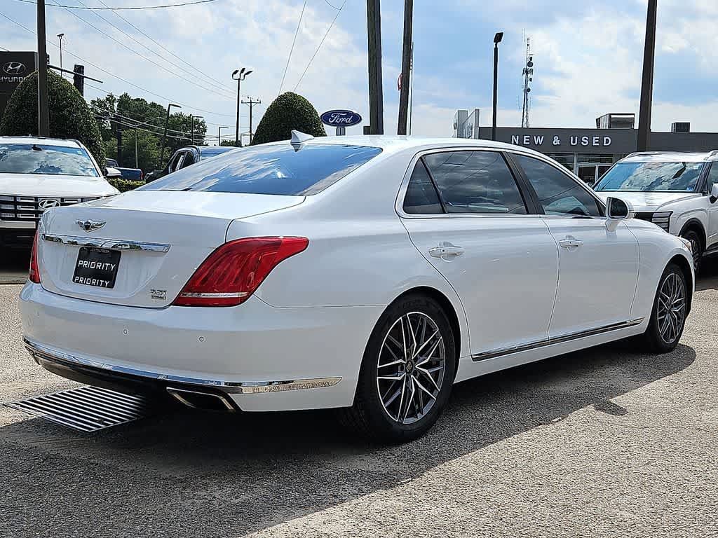 Used 2018 Genesis G90 3.3T Premium AWD/4WD image 4
