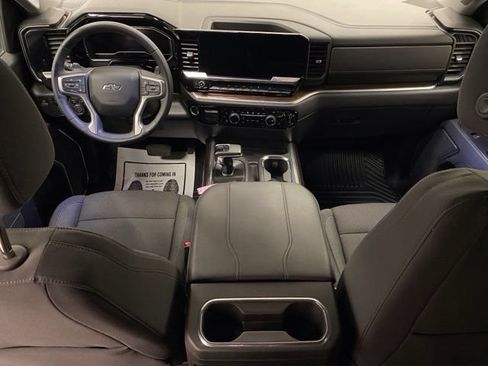 Used 2025 Chevrolet Silverado 1500 LT Trail Boss w/ LPO, Dark Essentials Package AWD/4WD image 34