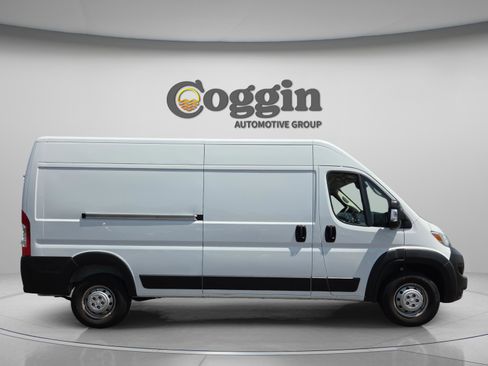 Used 2023 RAM ProMaster 2500 w/ Interior LED Lighting Group FWD image 6